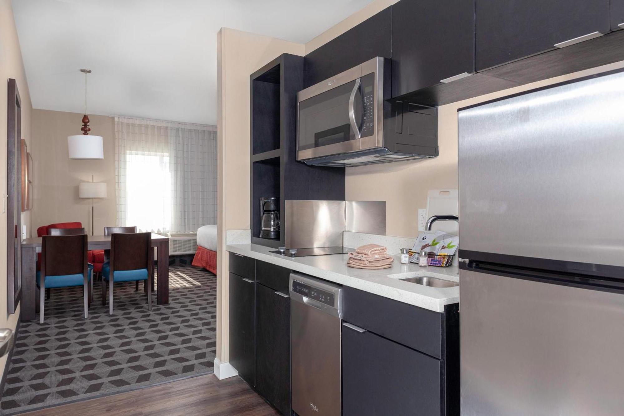 Towneplace Suites By Marriott San Antonio Westover Hills Exterior photo