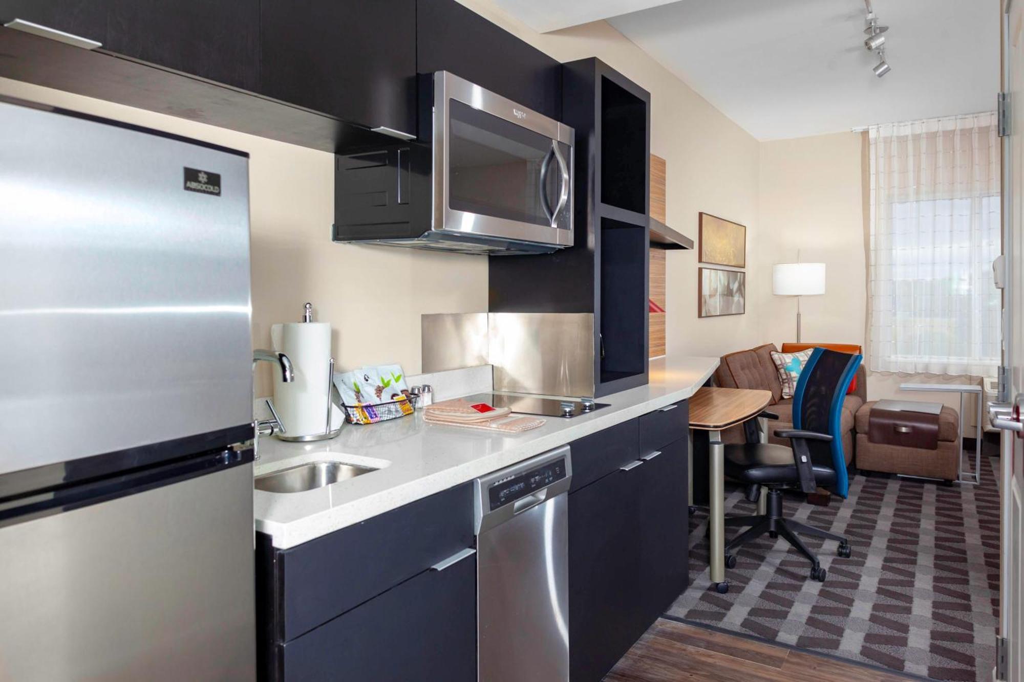 Towneplace Suites By Marriott San Antonio Westover Hills Exterior photo