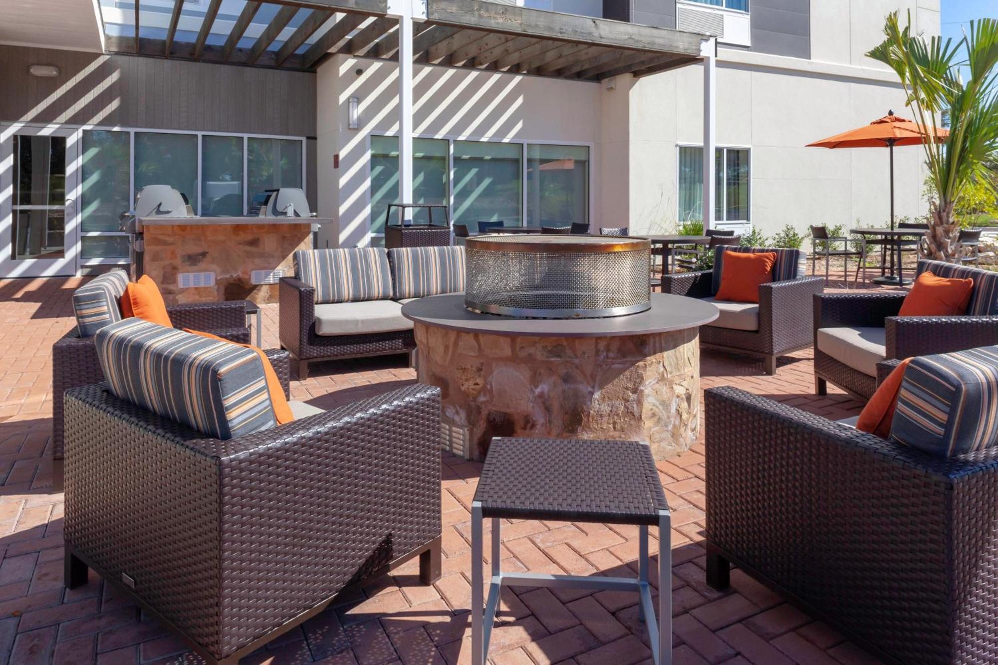 Towneplace Suites By Marriott San Antonio Westover Hills Exterior photo