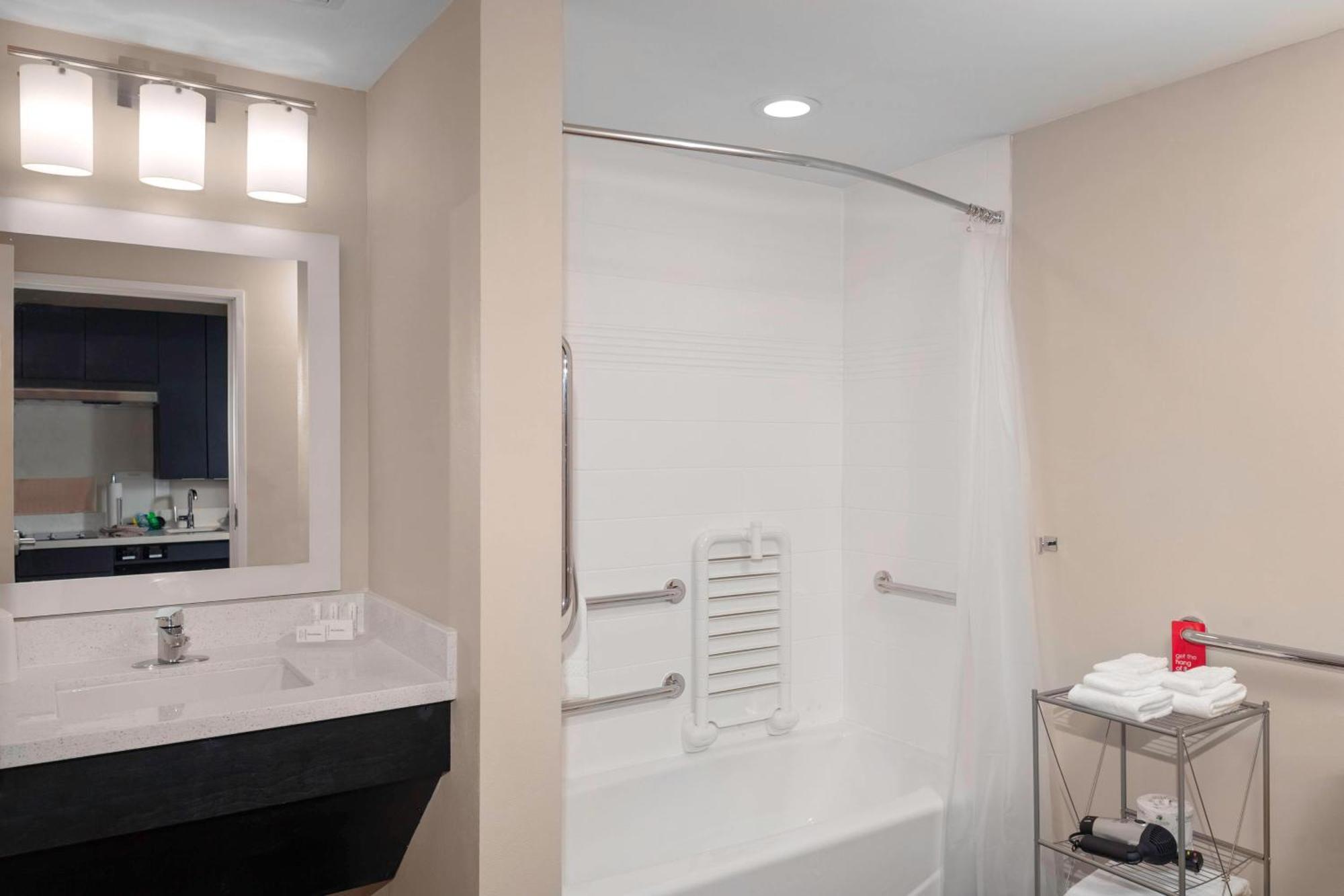 Towneplace Suites By Marriott San Antonio Westover Hills Exterior photo